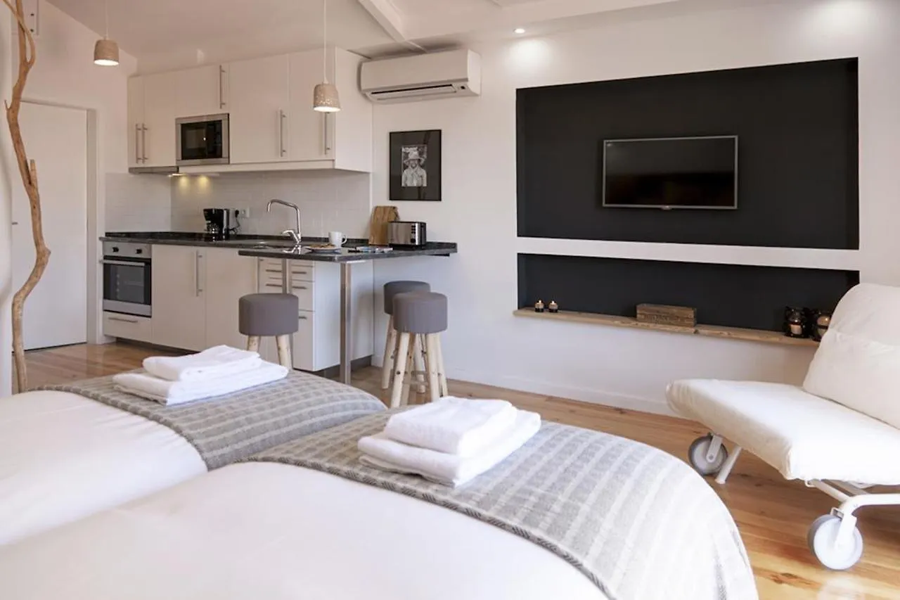 Bairro Studio Apartment - By Lu Holidays Lisbon